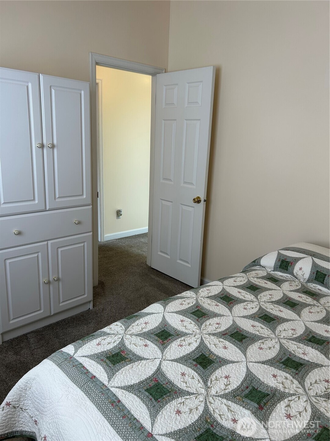 742 SW Chukar Place , Quincy, WA 98848
