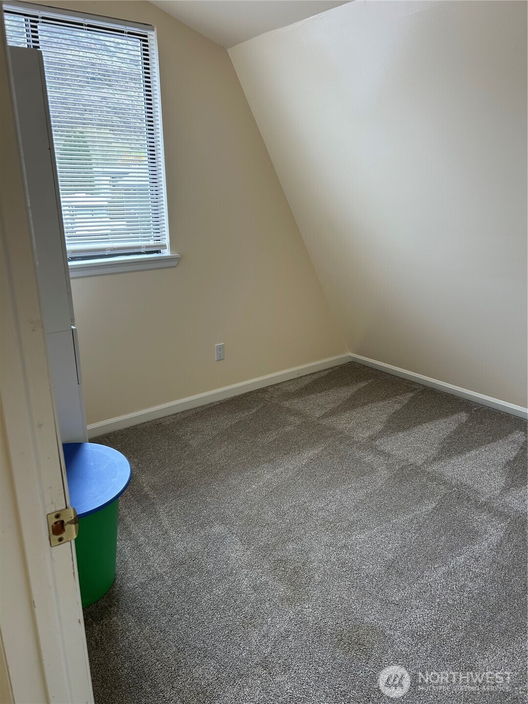 742 SW Chukar Place , Quincy, WA 98848