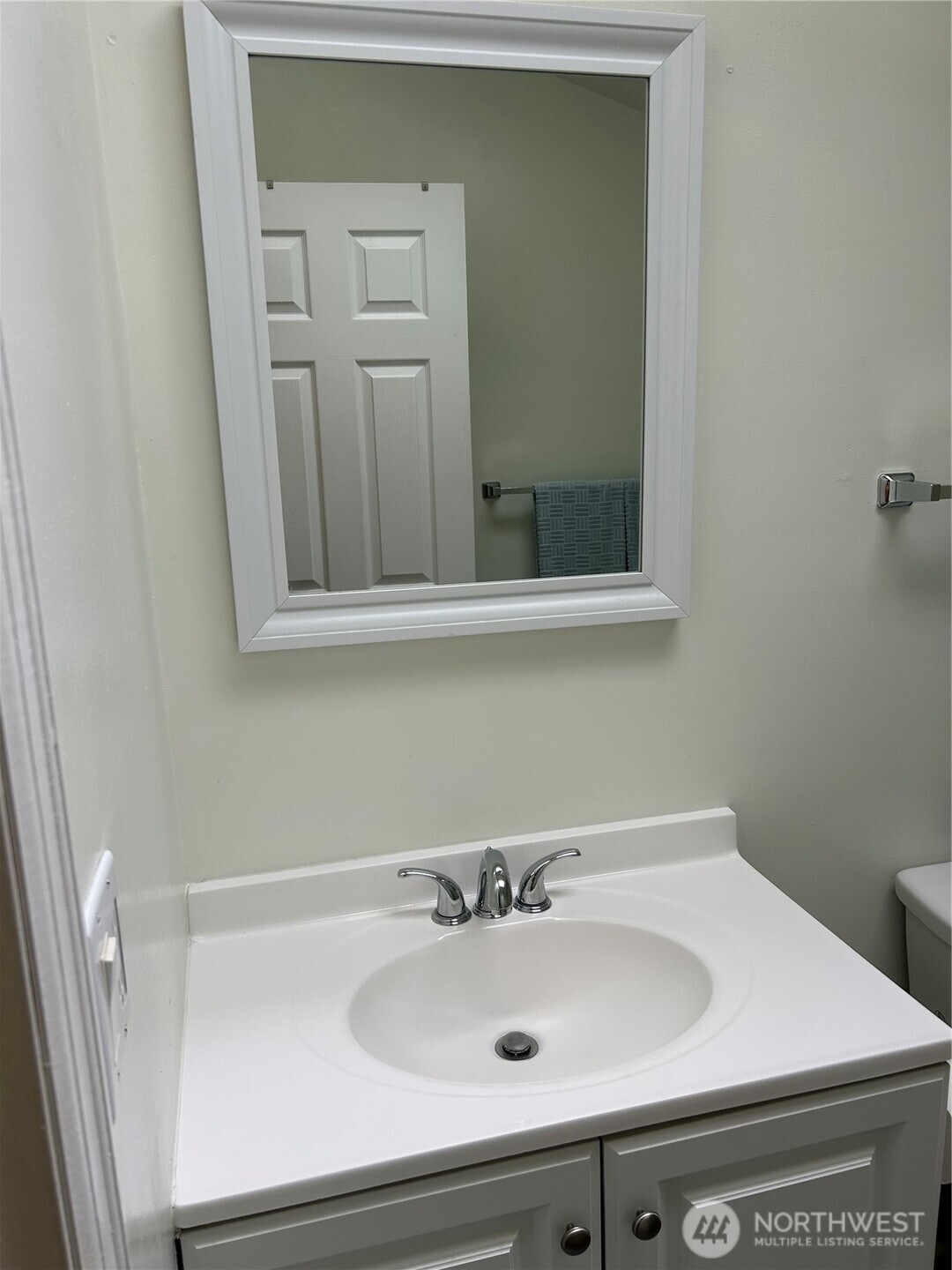 742 SW Chukar Place , Quincy, WA 98848