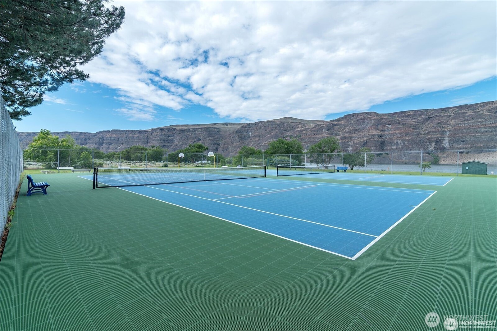 742 SW Chukar Place , Quincy, WA 98848