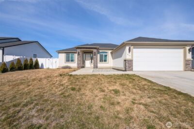 415 SW R Street , Quincy, WA 98848