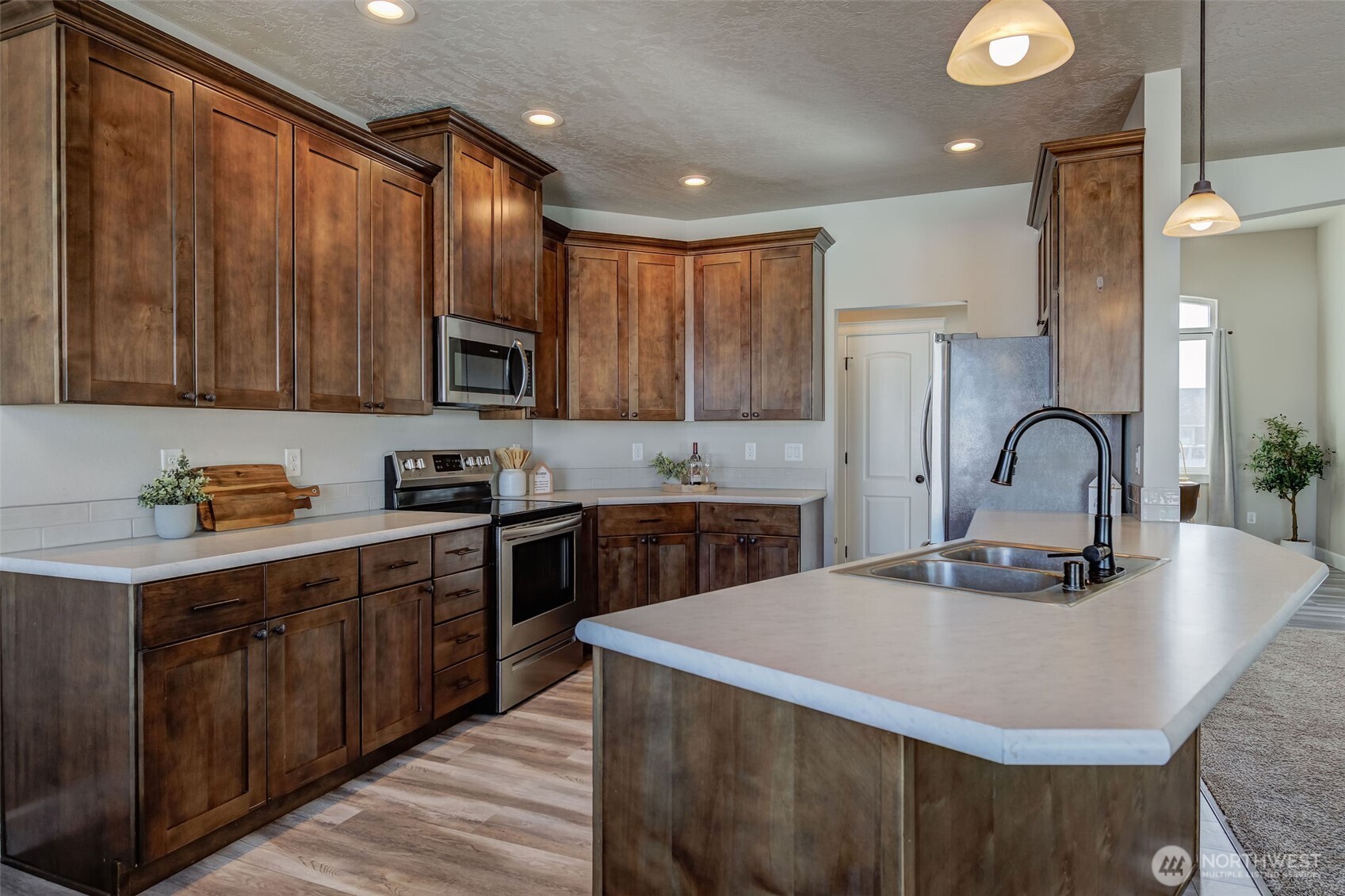 415 SW R Street , Quincy, WA 98848