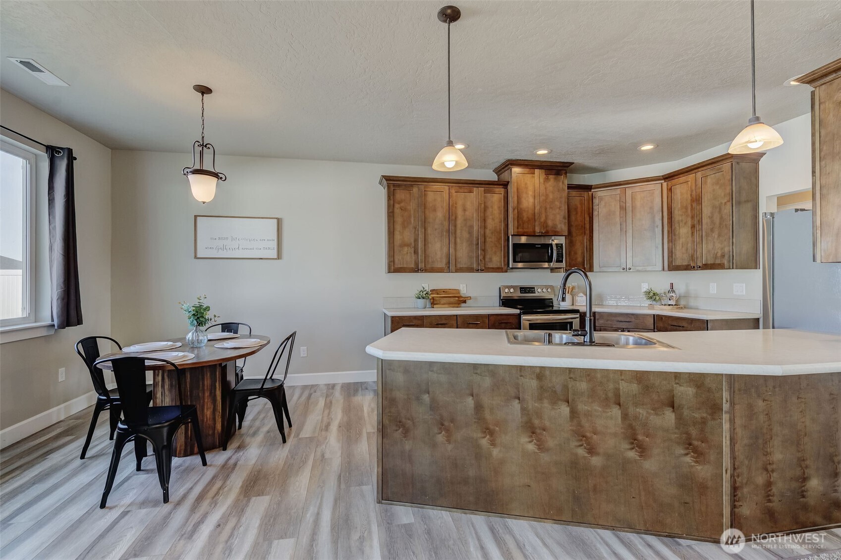 415 SW R Street , Quincy, WA 98848