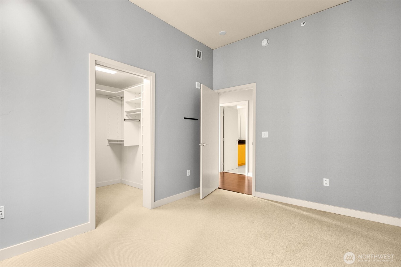 909 5th Avenue #1100, Seattle, WA 98164