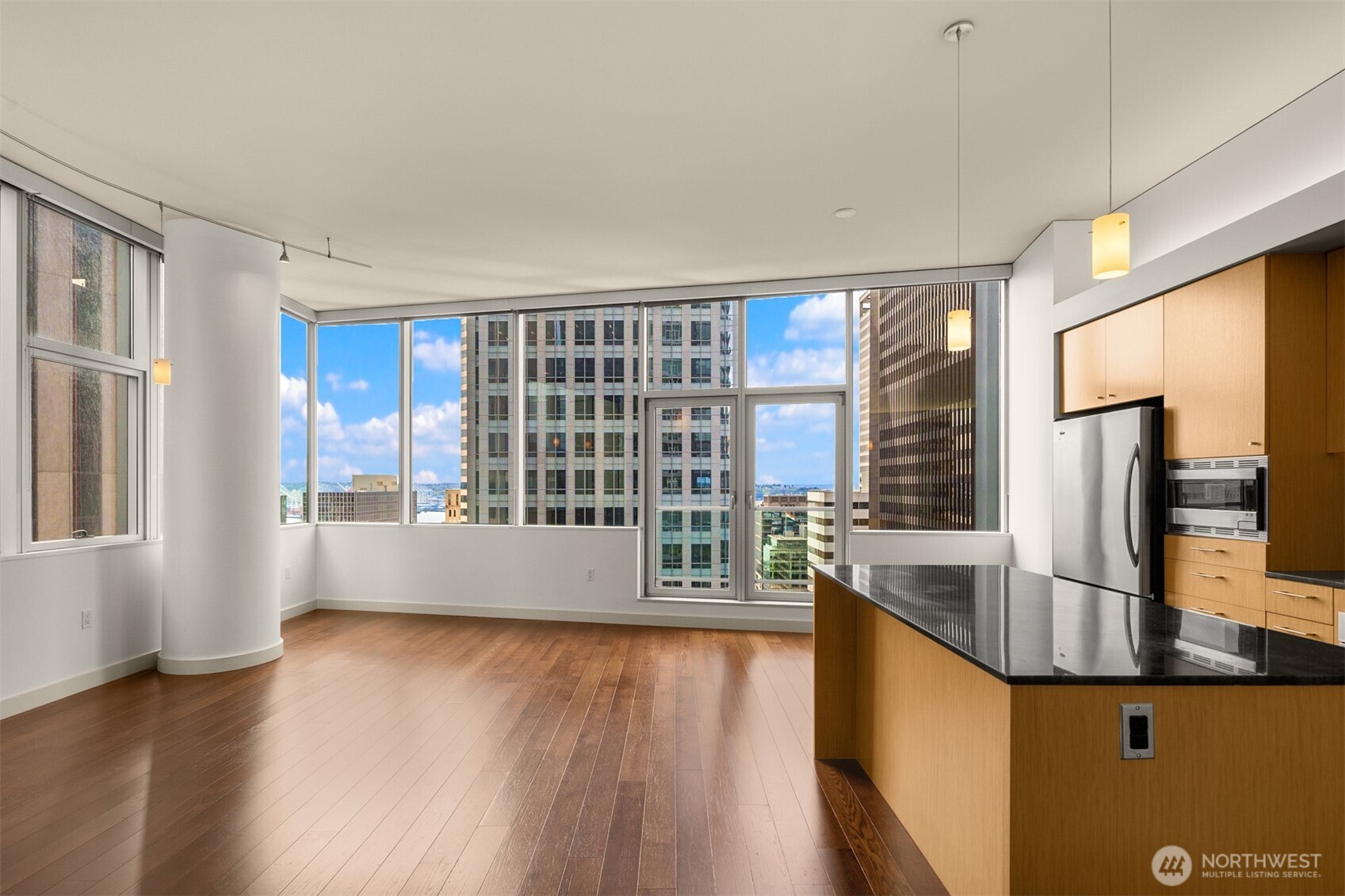 909 5th Avenue #1100, Seattle, WA 98164