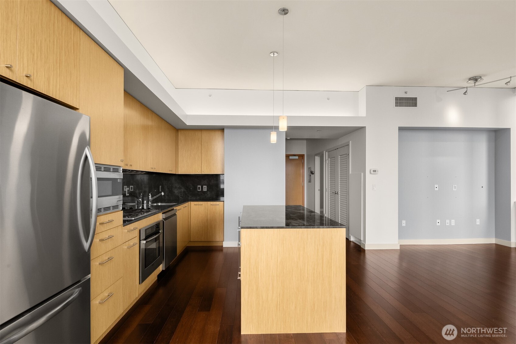 909 5th Avenue #1100, Seattle, WA 98164