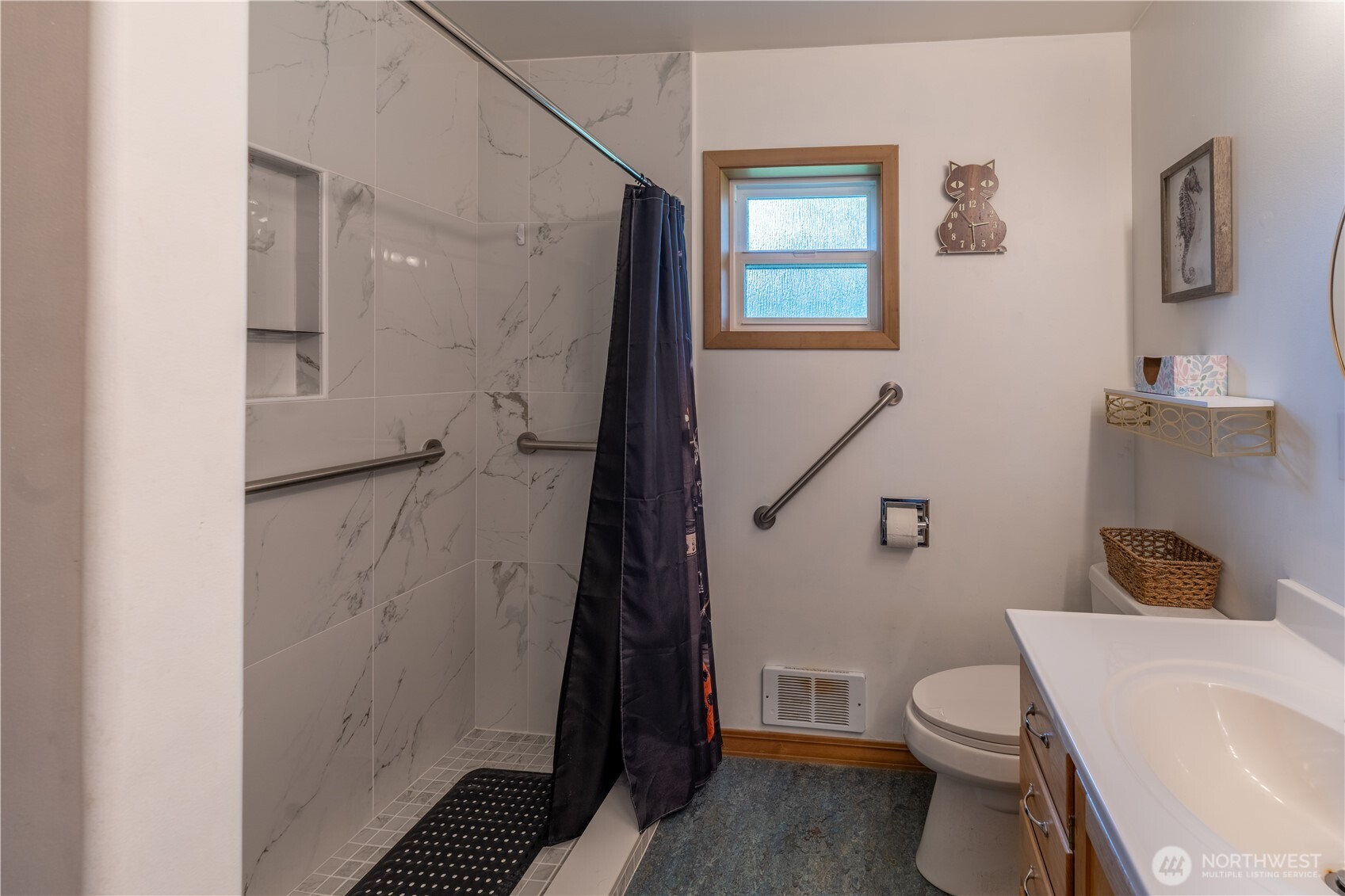 733 W 14th Street , Port Angeles, WA 98363