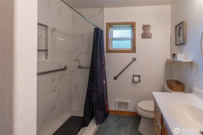 733 W 14th Street , Port Angeles, WA 98363 - Photo 20