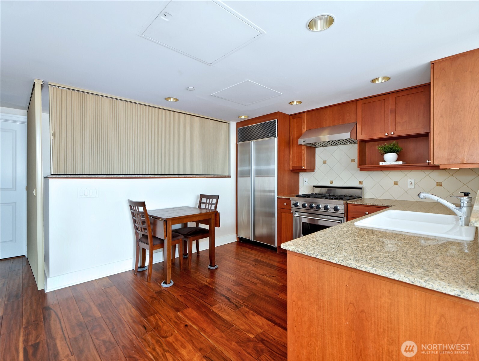 1500 4th Avenue #905, Seattle, WA 98101