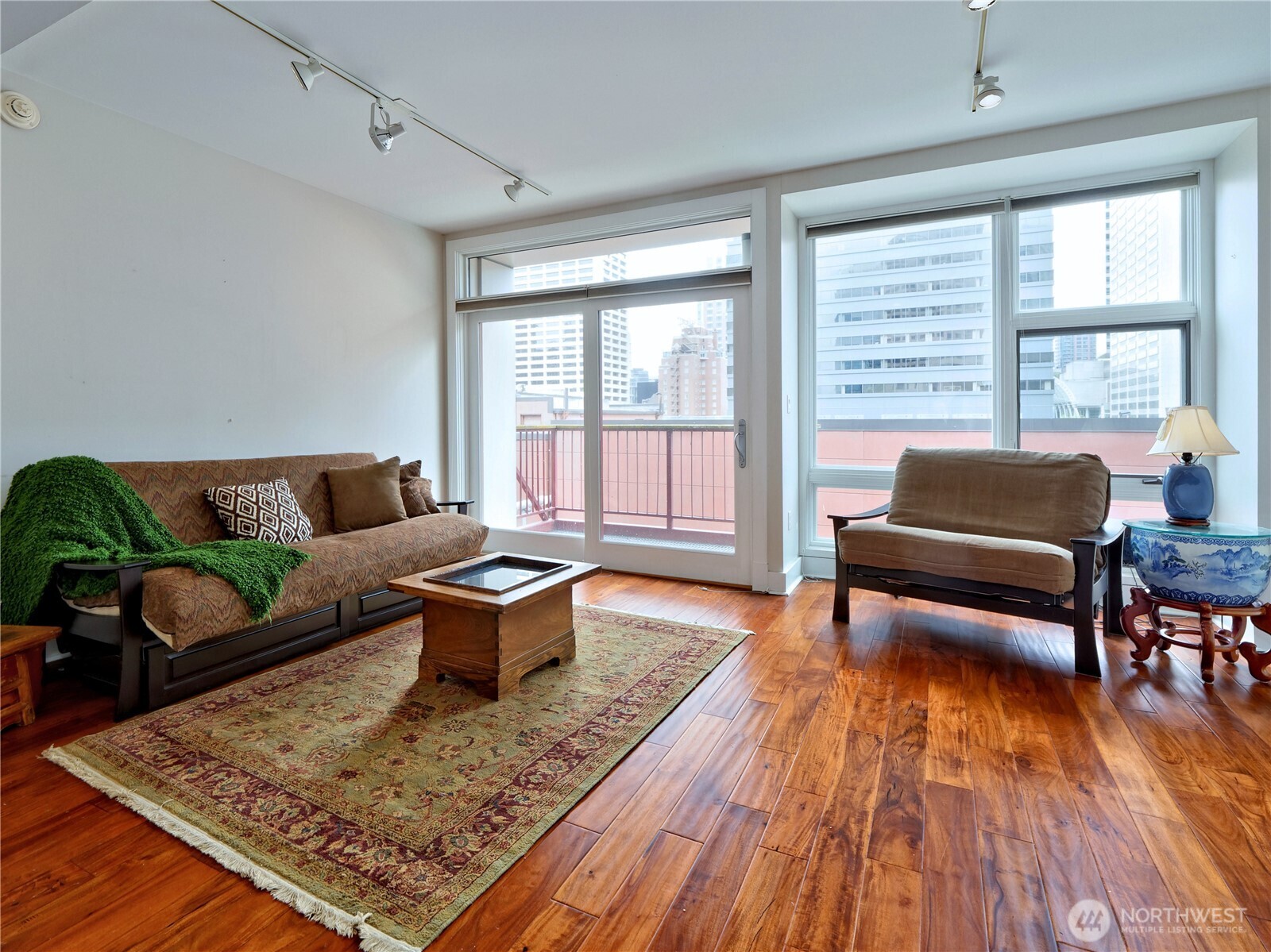 1500 4th Avenue #905, Seattle, WA 98101