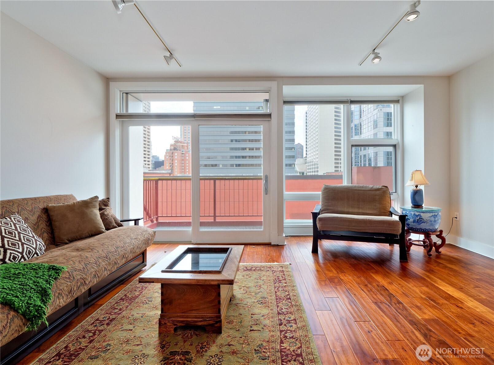 1500 4th Avenue #905, Seattle, WA 98101