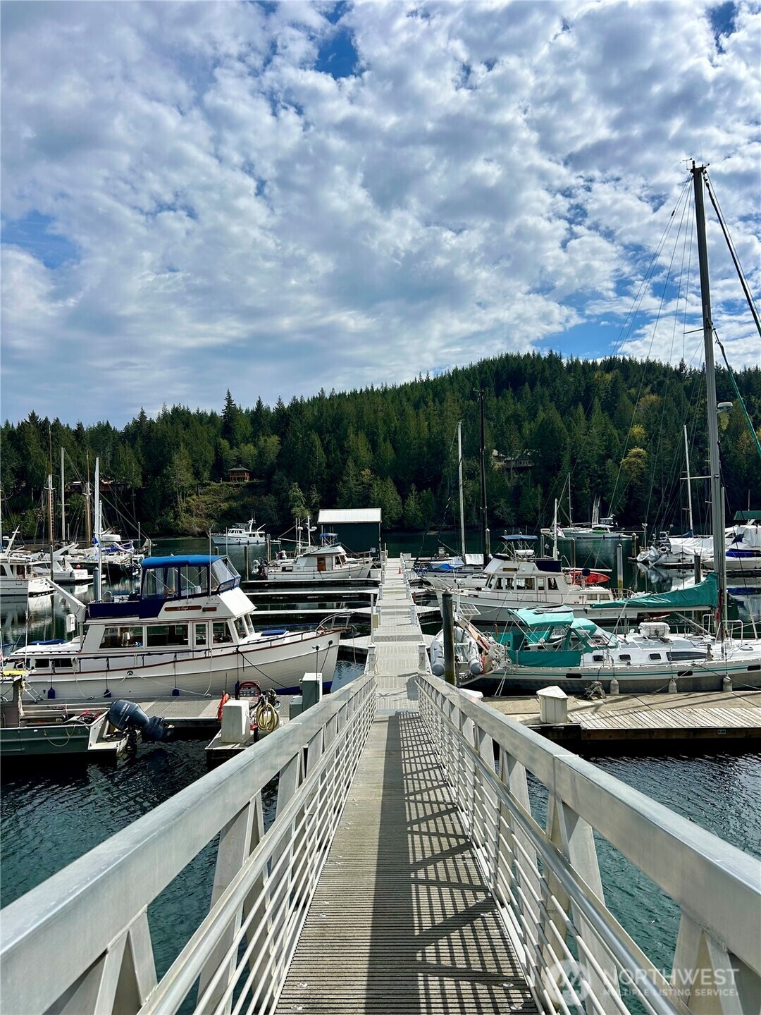 101 Pleasant Harbor Marina #C-21, Brinnon, WA 98320