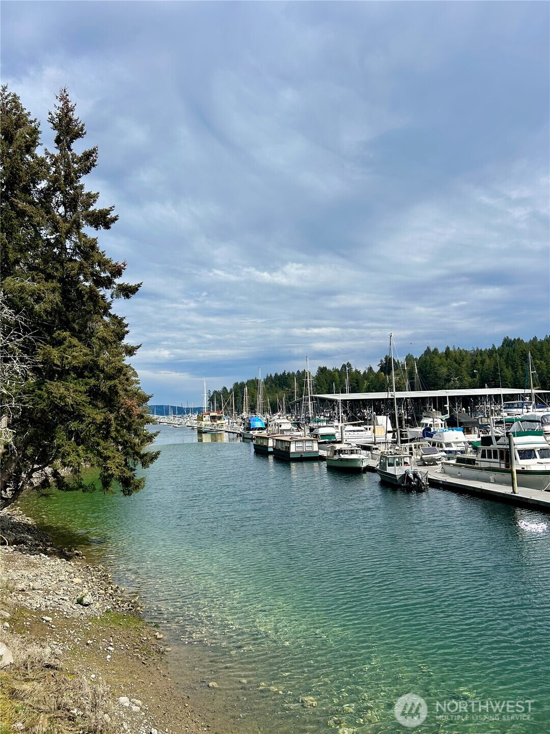 101 Pleasant Harbor Marina #C-21, Brinnon, WA 98320