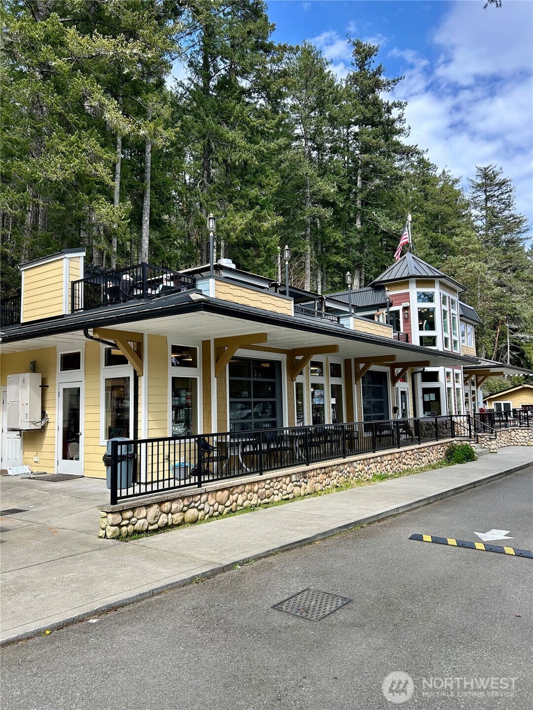 101 Pleasant Harbor Marina #C-21, Brinnon, WA 98320