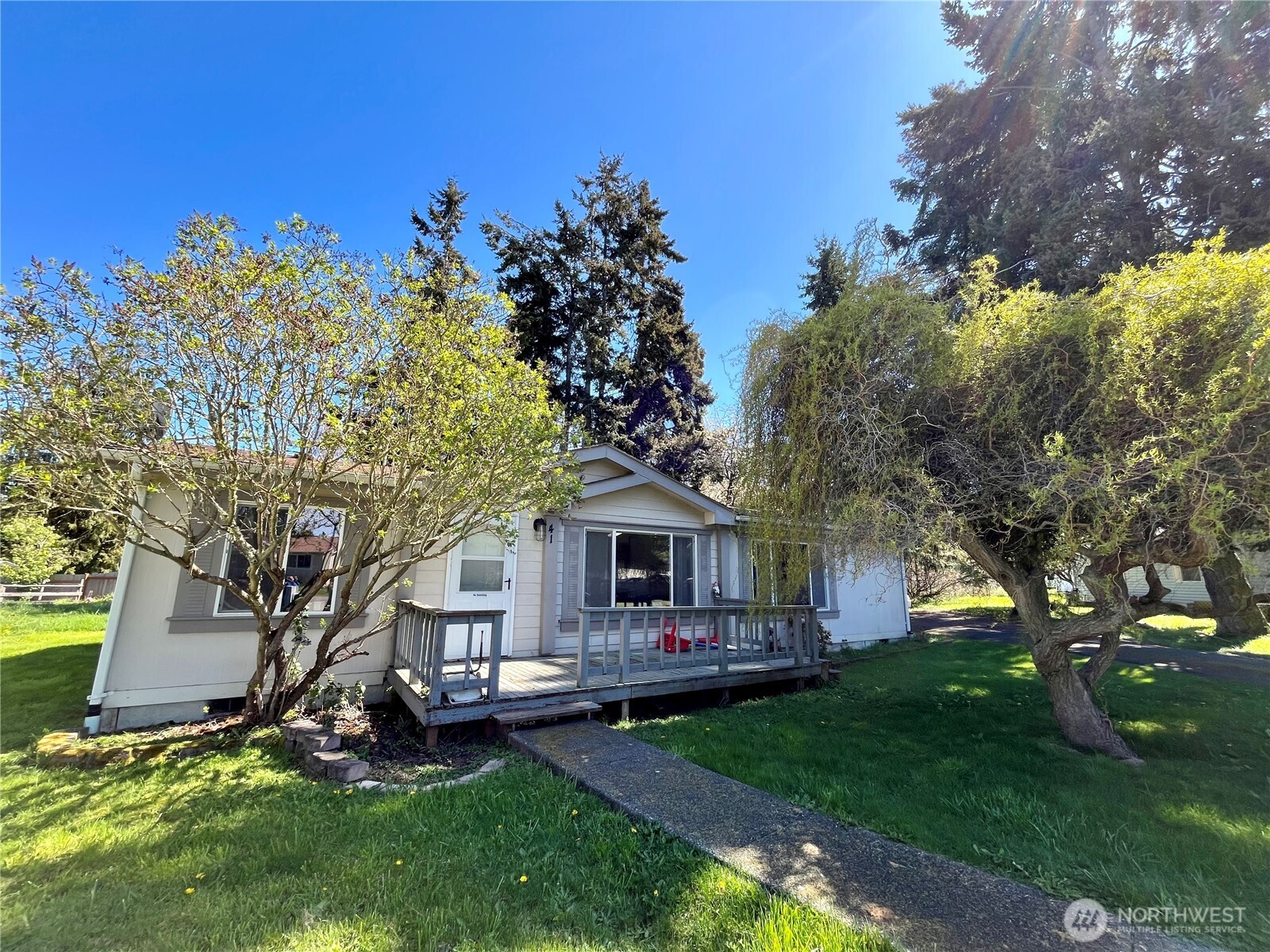 41 Allen Dr , Sequim, WA 98382