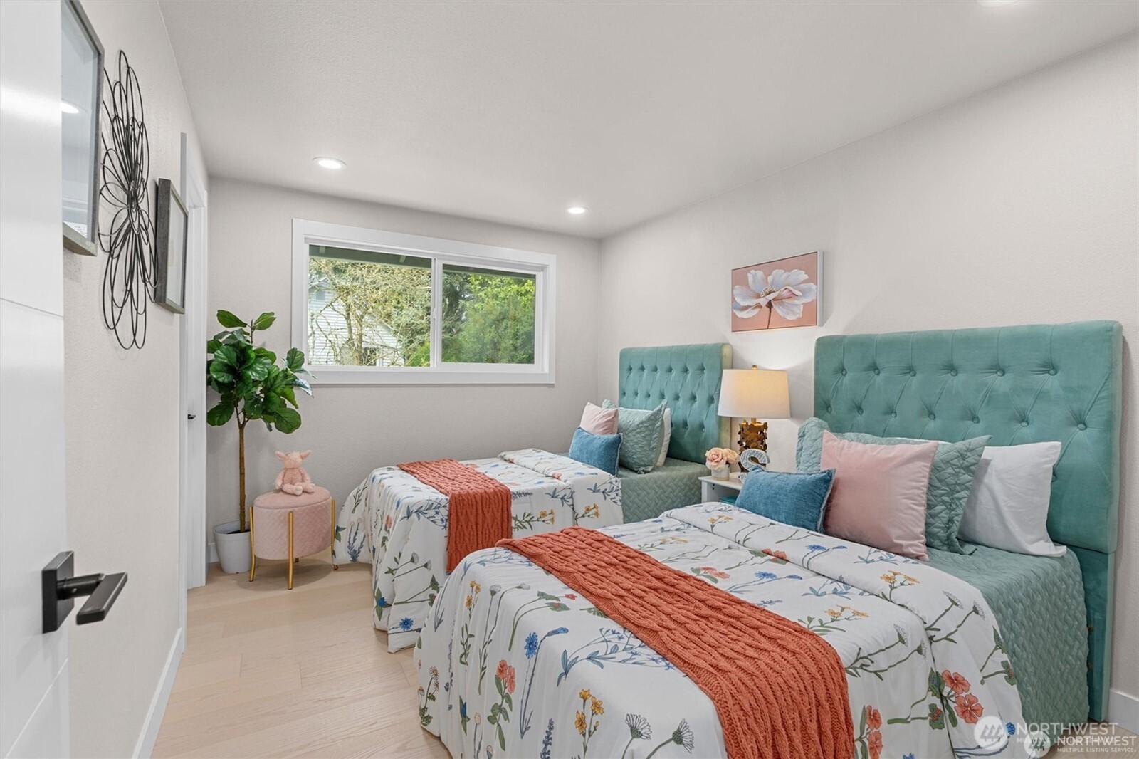 7407 25th Avenue NE, Seattle, WA 98115