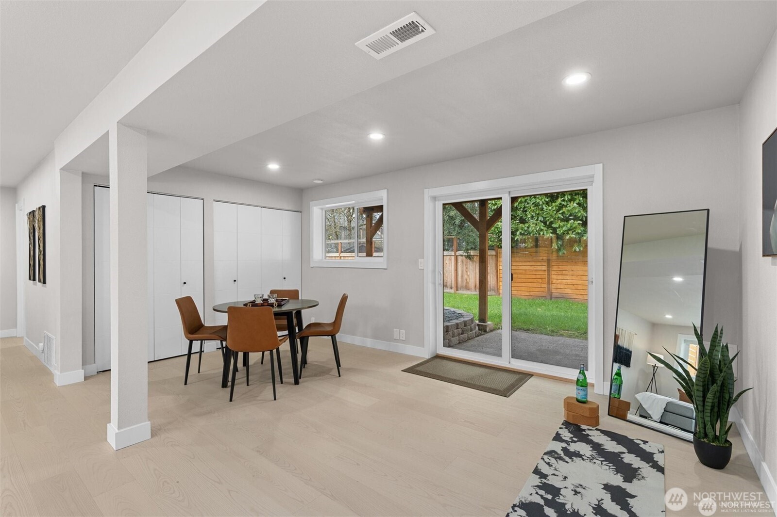 7407 25th Avenue NE, Seattle, WA 98115