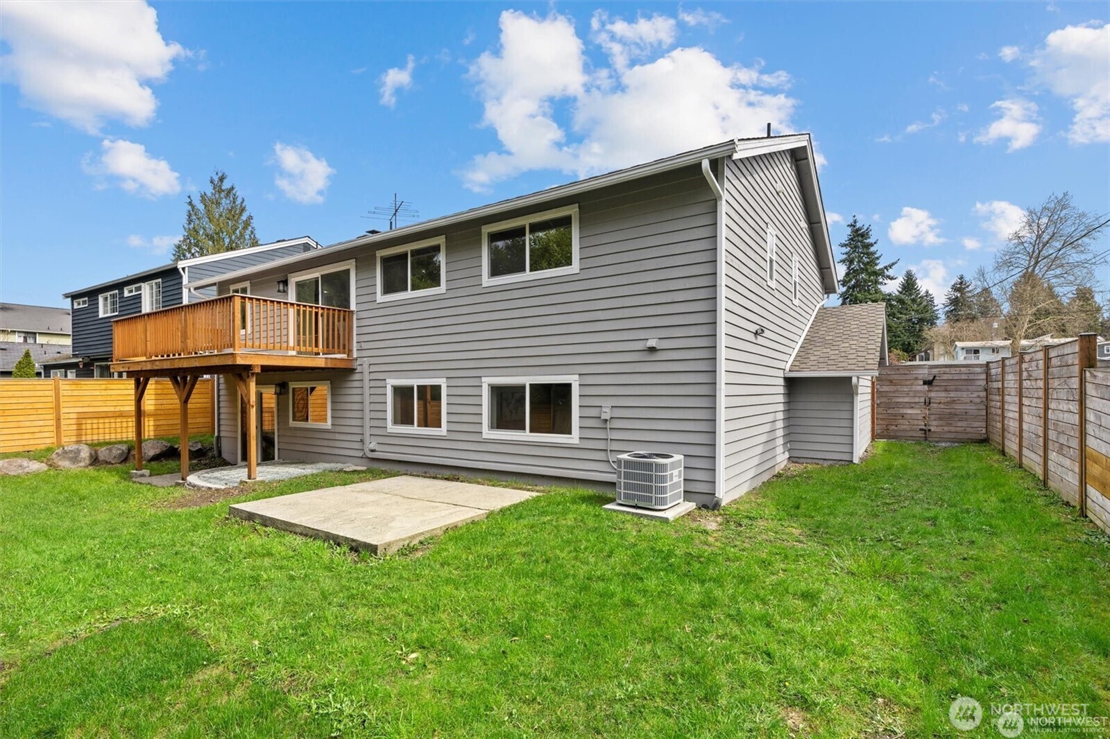 7407 25th Avenue NE, Seattle, WA 98115