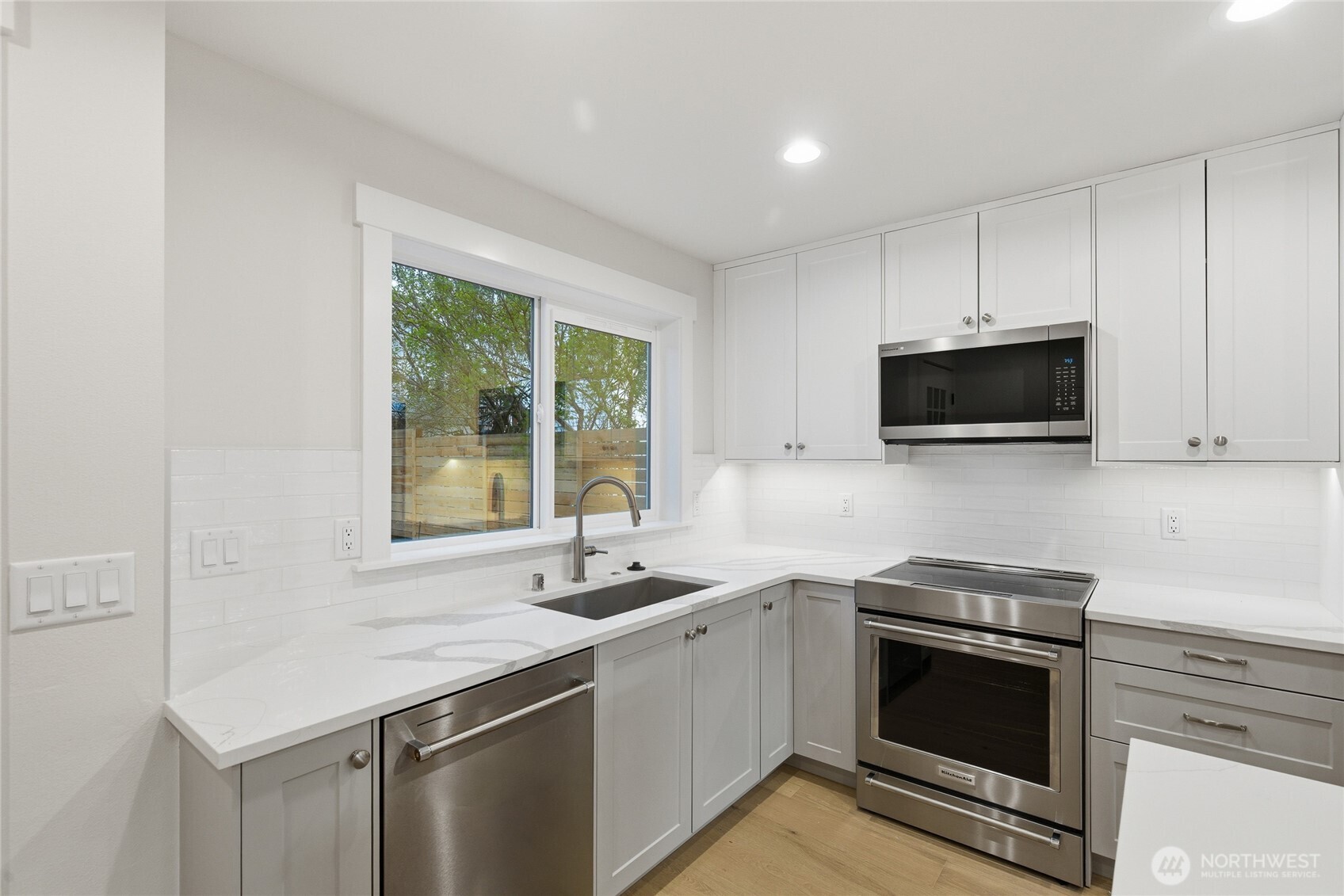 8817 Densmore Avenue N, Seattle, WA 98103
