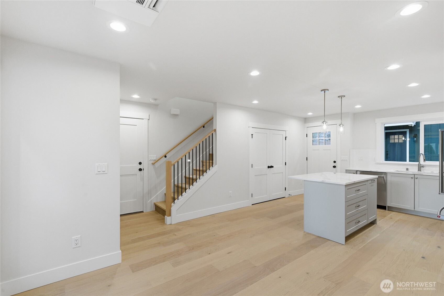 8817 Densmore Avenue N, Seattle, WA 98103