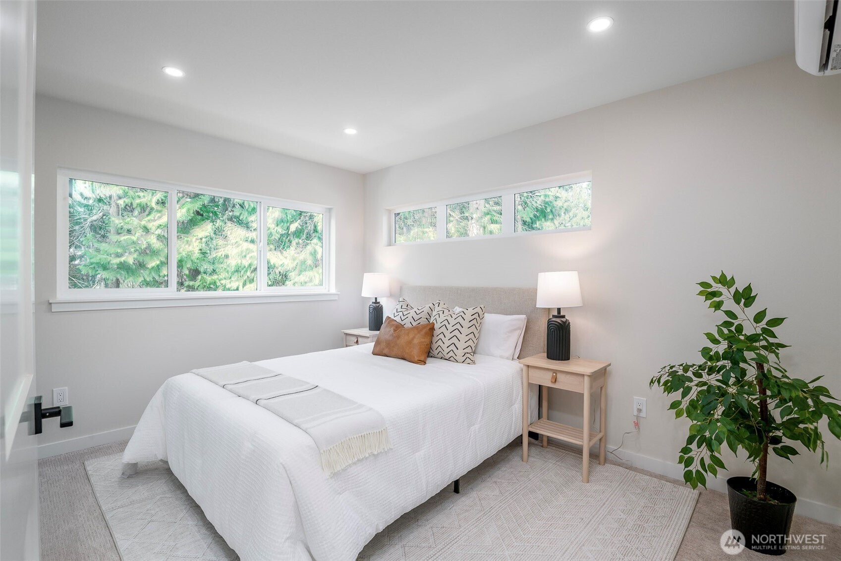 12646 NE 80th Street , Kirkland, WA 98033