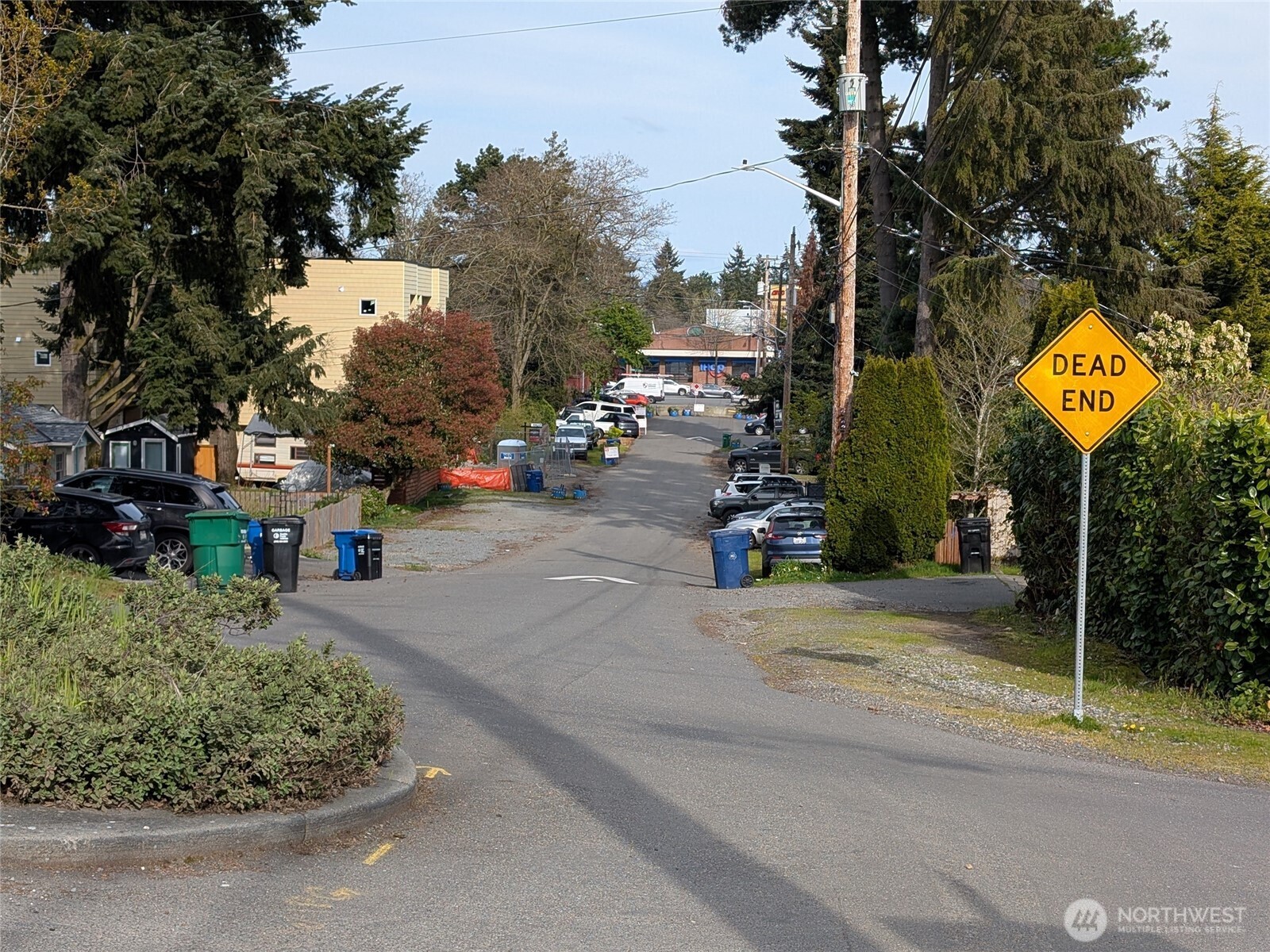936 N 101 Street , Seattle, WA 98133