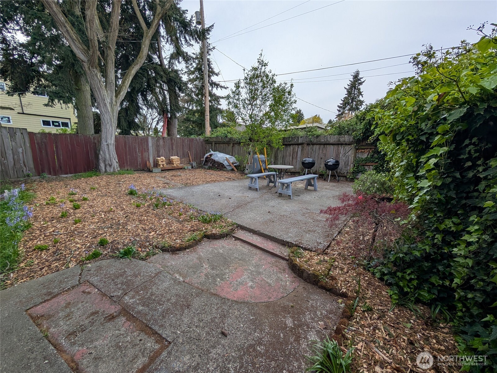936 N 101 Street , Seattle, WA 98133