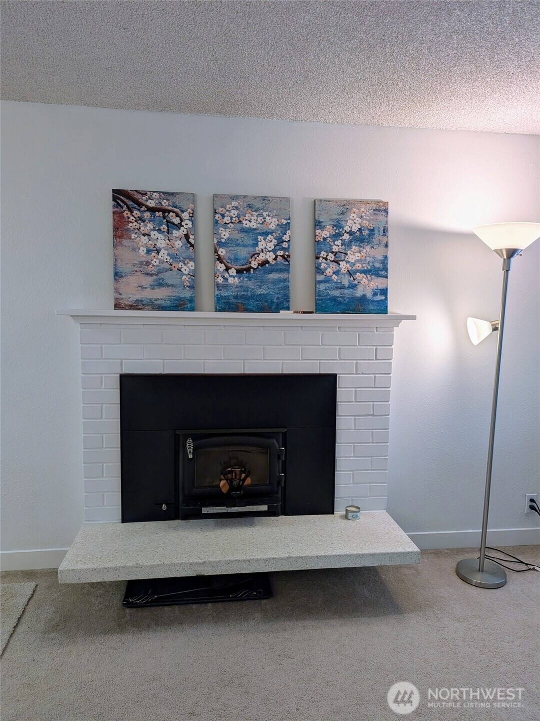 936 N 101 Street , Seattle, WA 98133