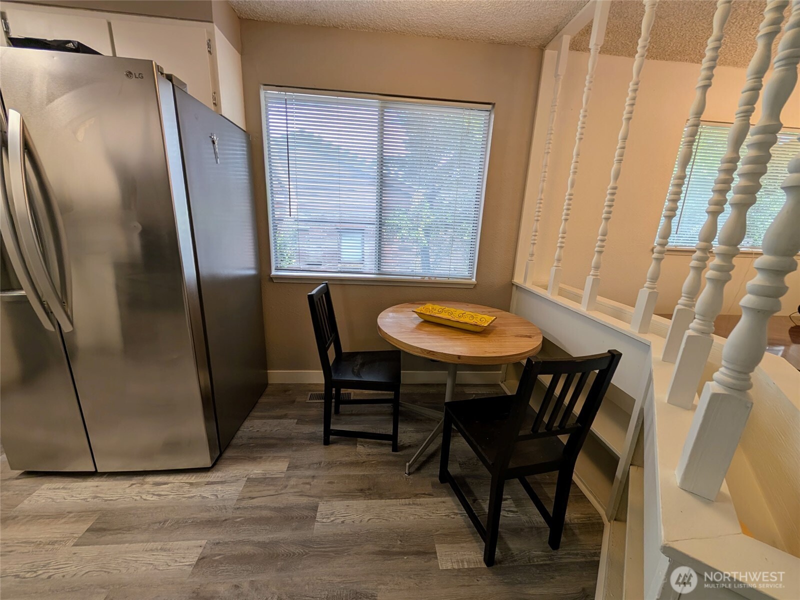 936 N 101 Street , Seattle, WA 98133