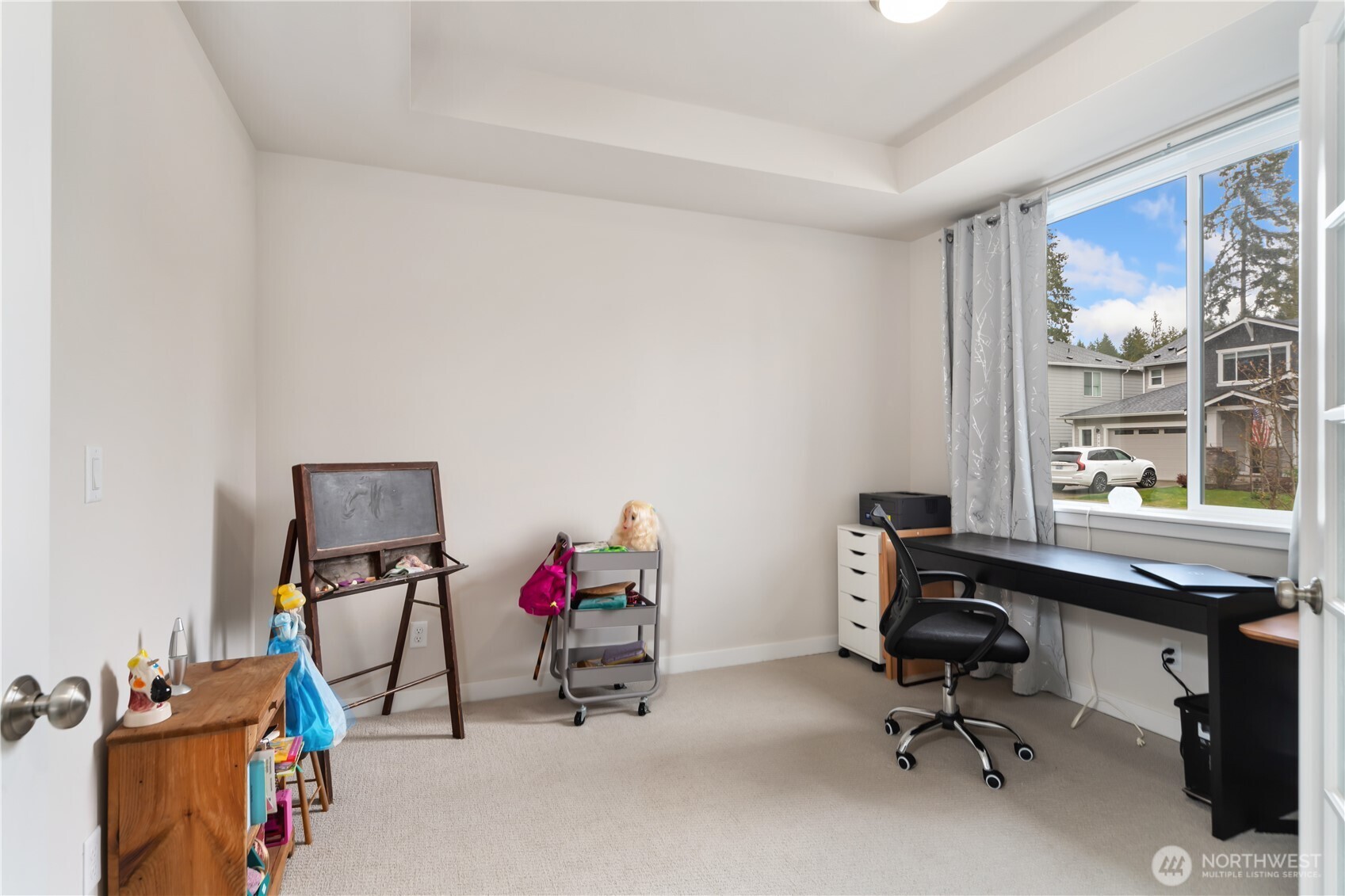 1777 Ashby Avenue NW, Poulsbo, WA 98370