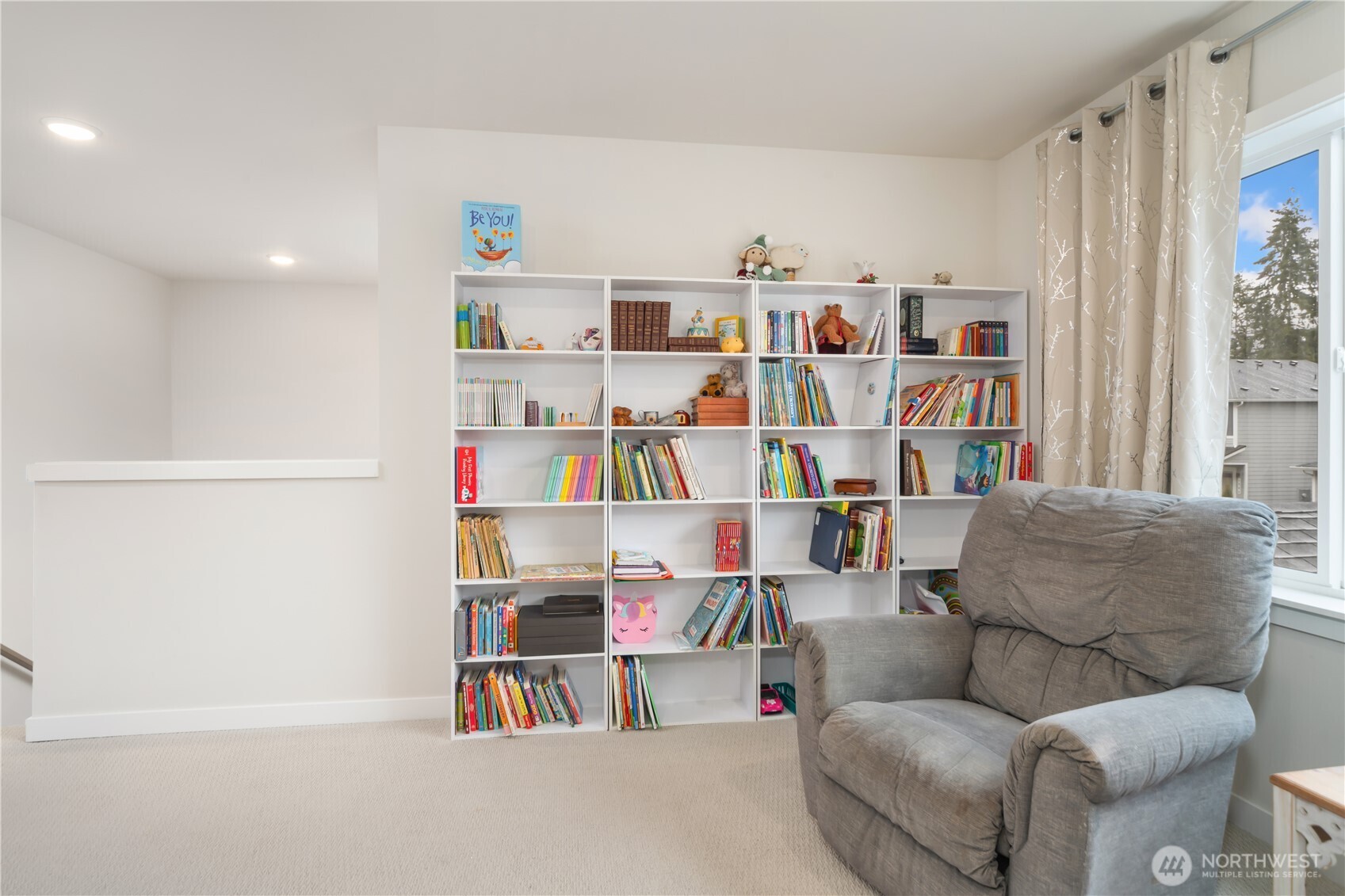 1777 Ashby Avenue NW, Poulsbo, WA 98370