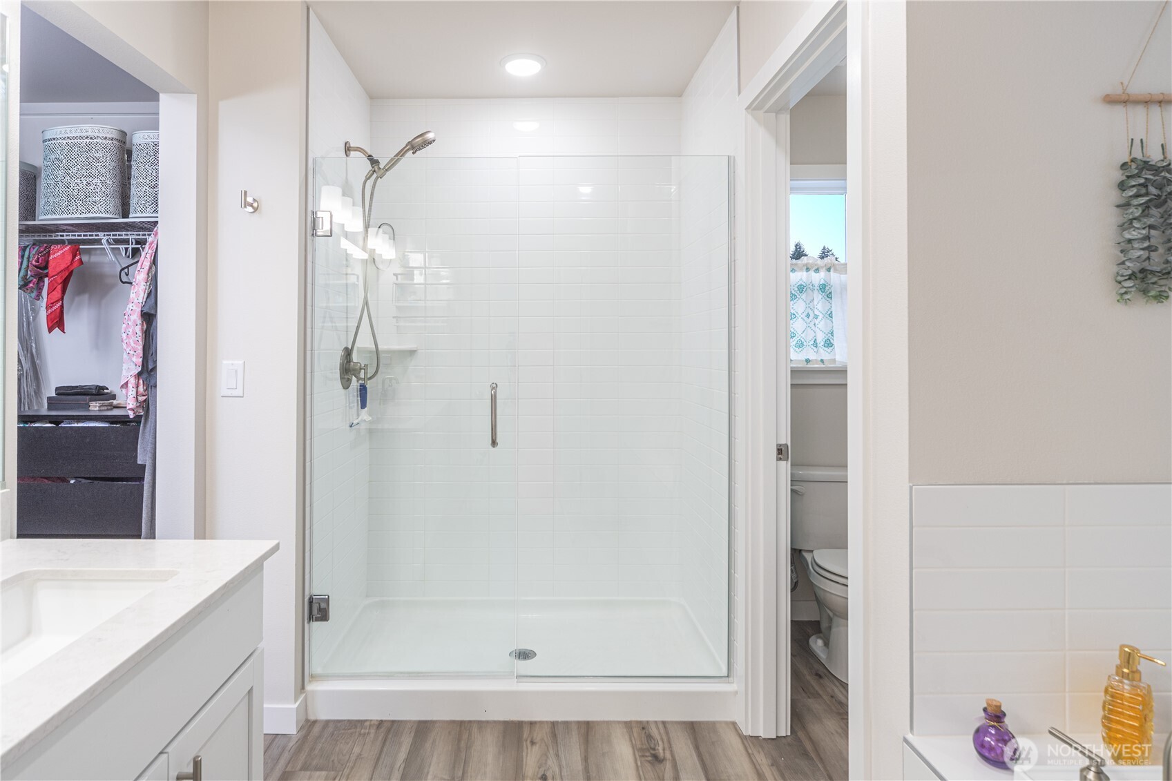 1777 Ashby Avenue NW, Poulsbo, WA 98370