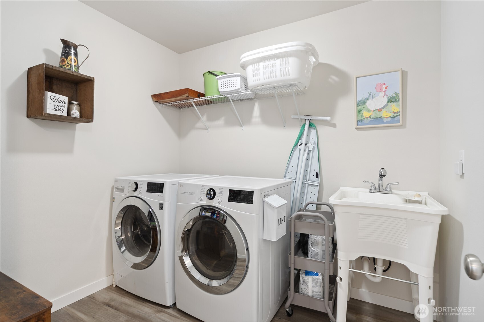 1777 Ashby Avenue NW, Poulsbo, WA 98370