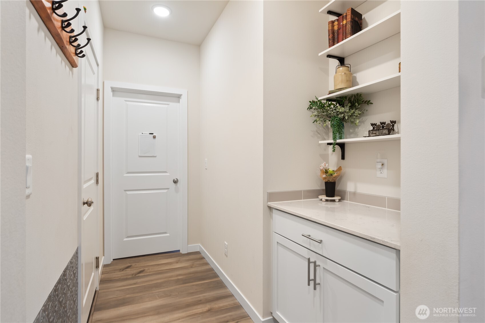 1777 Ashby Avenue NW, Poulsbo, WA 98370