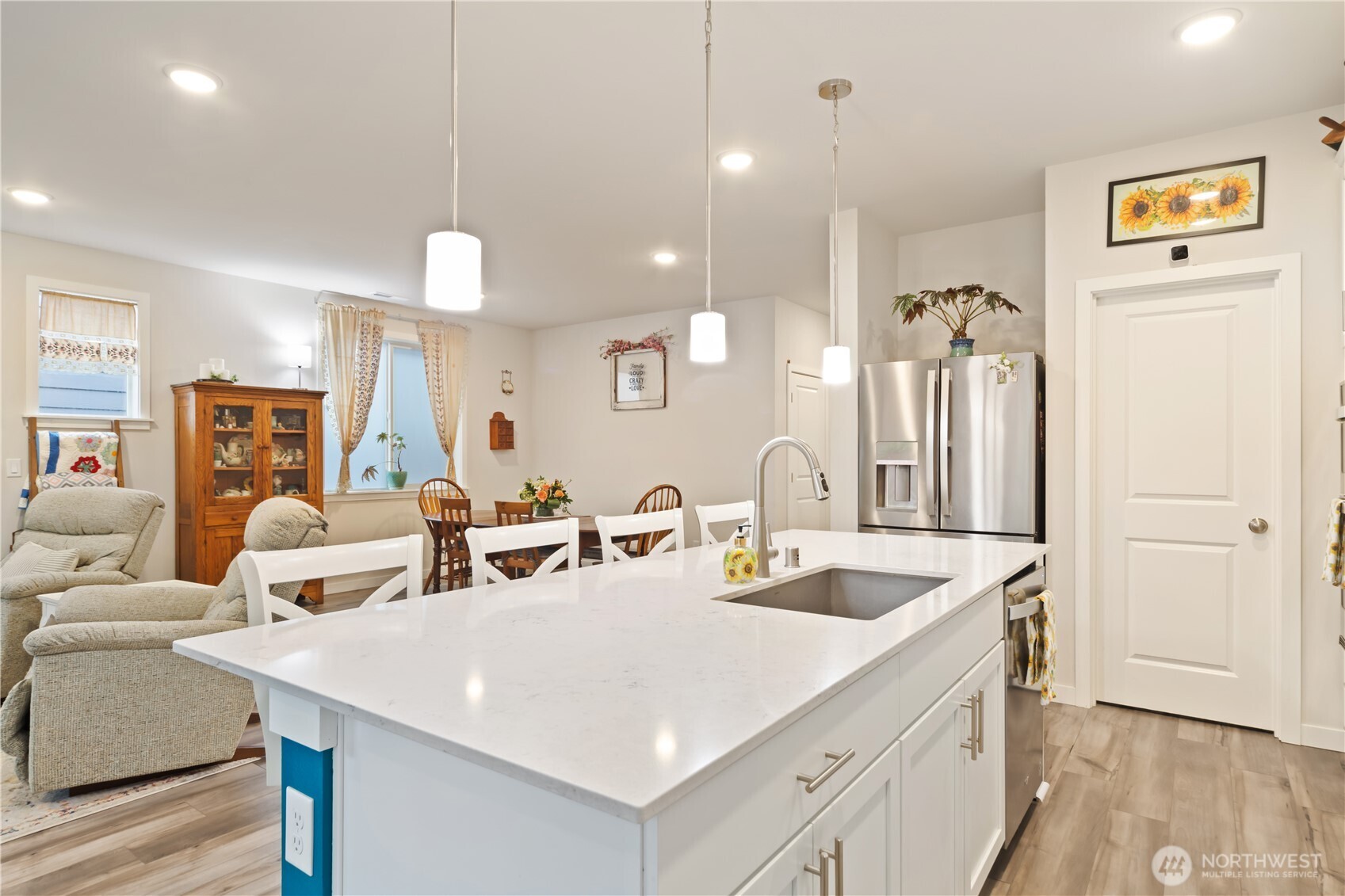 1777 Ashby Avenue NW, Poulsbo, WA 98370