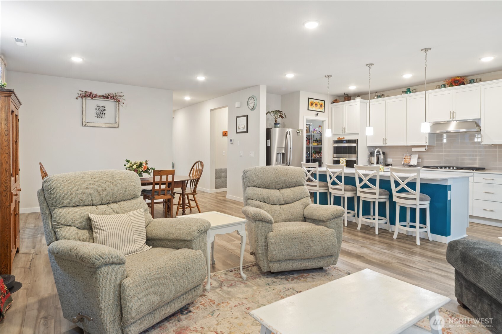 1777 Ashby Avenue NW, Poulsbo, WA 98370