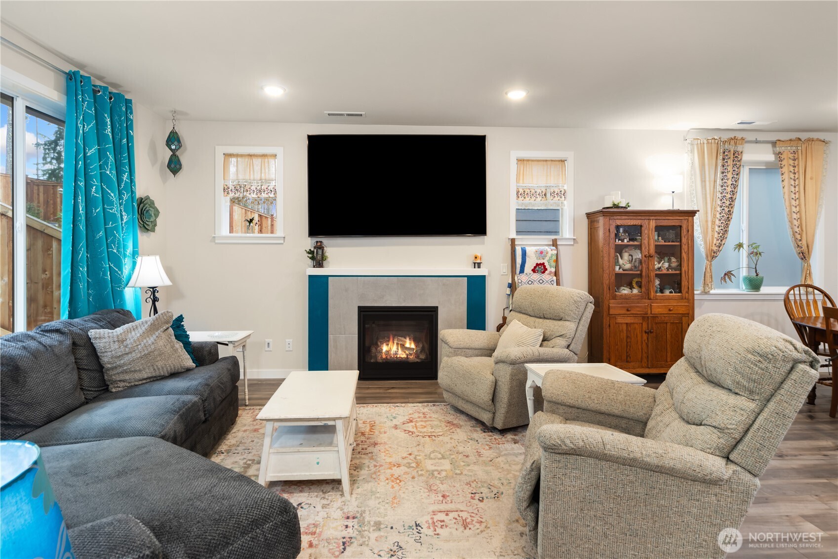 1777 Ashby Avenue NW, Poulsbo, WA 98370