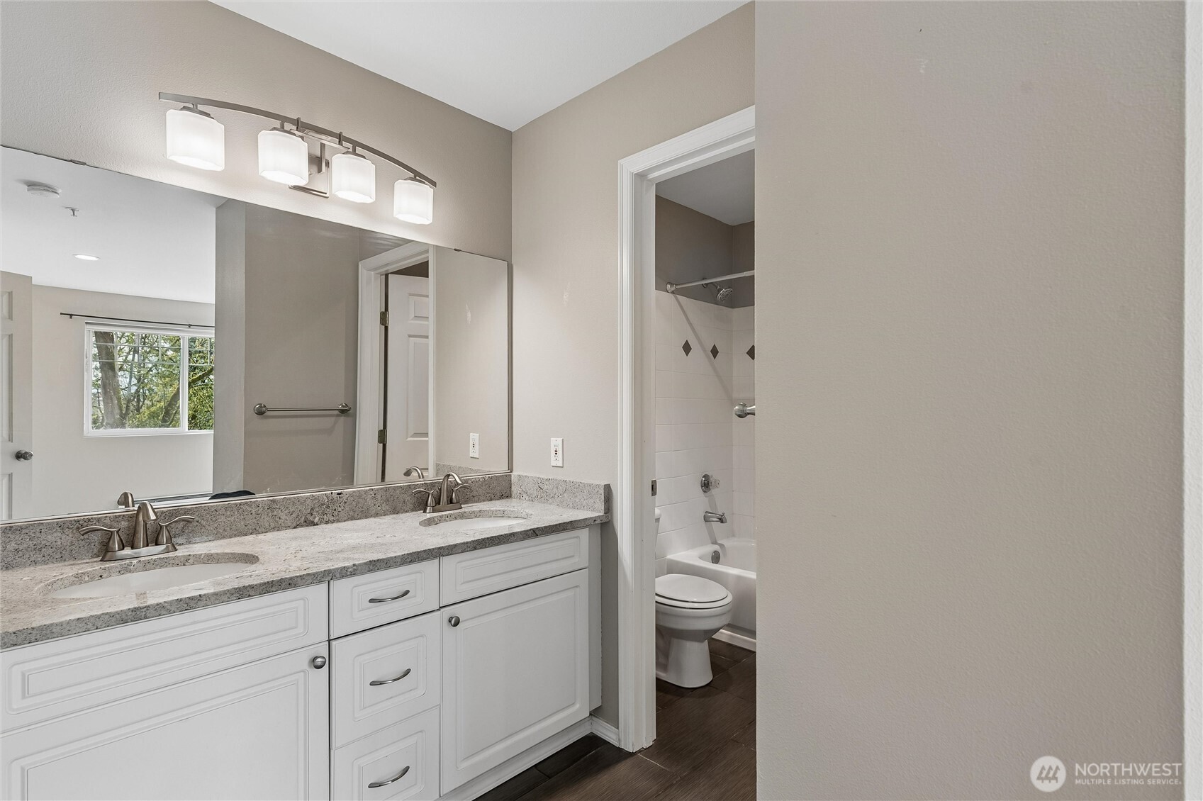 18501 SE Newport Way #H236, Issaquah, WA 98029