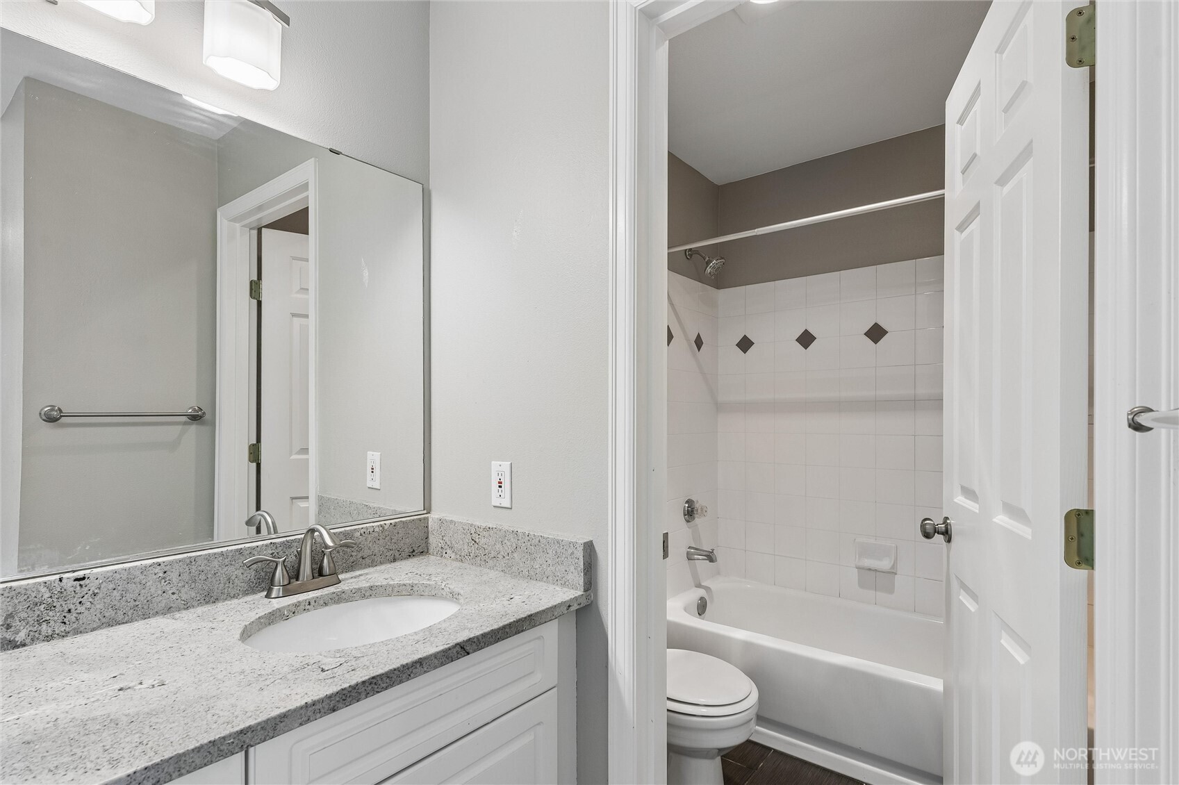 18501 SE Newport Way #H236, Issaquah, WA 98029
