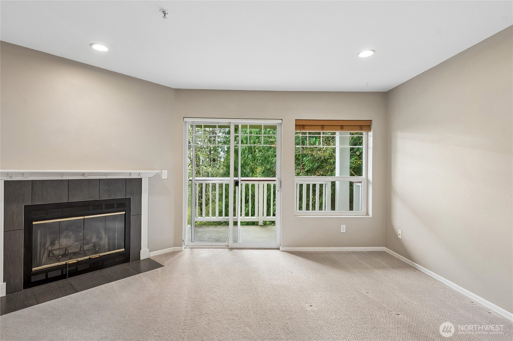18501 SE Newport Way #H236, Issaquah, WA 98029