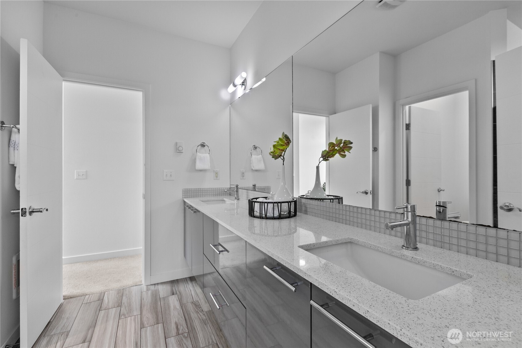 2514 S Washington Street , Seattle, WA 98144