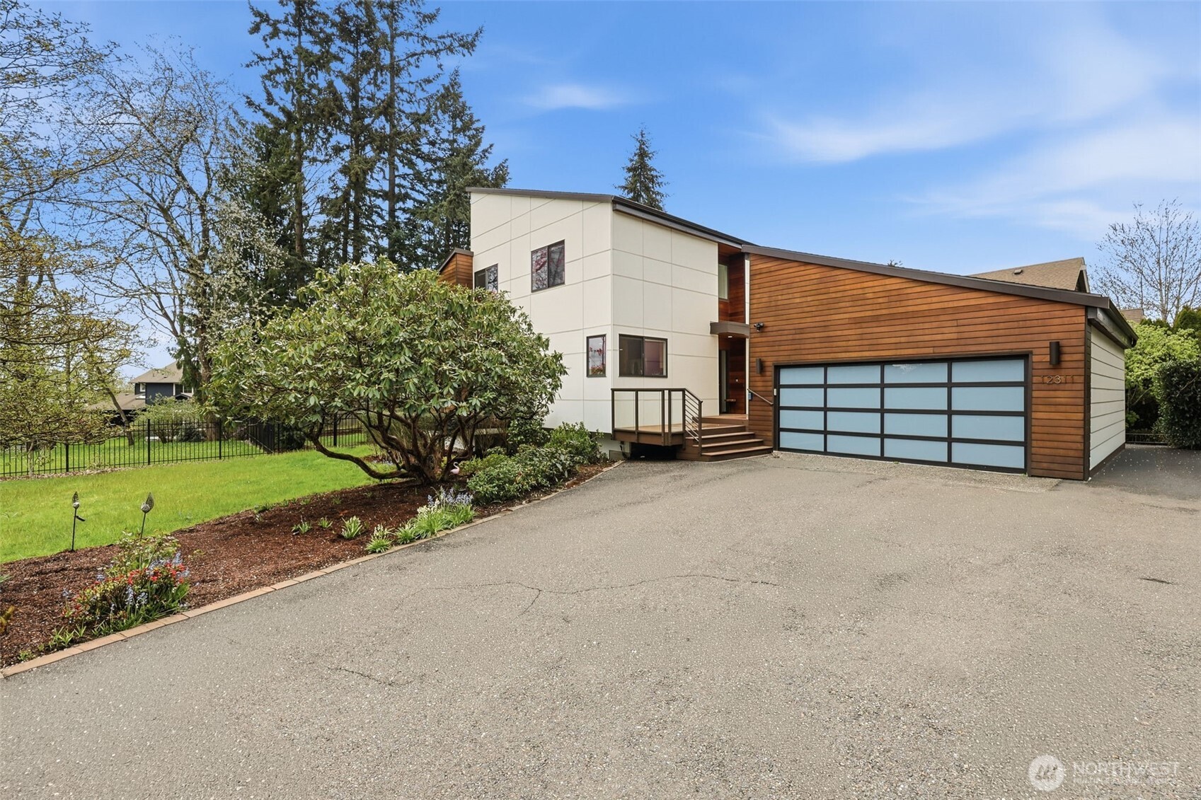 12311 87th Court NE, Kirkland, WA 98034