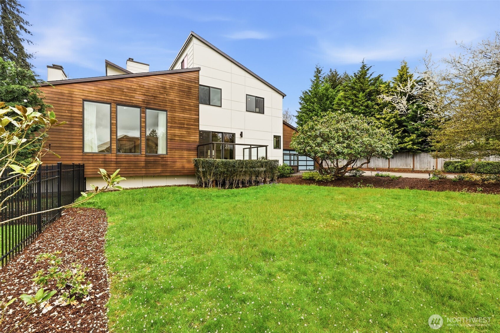 12311 87th Court NE, Kirkland, WA 98034