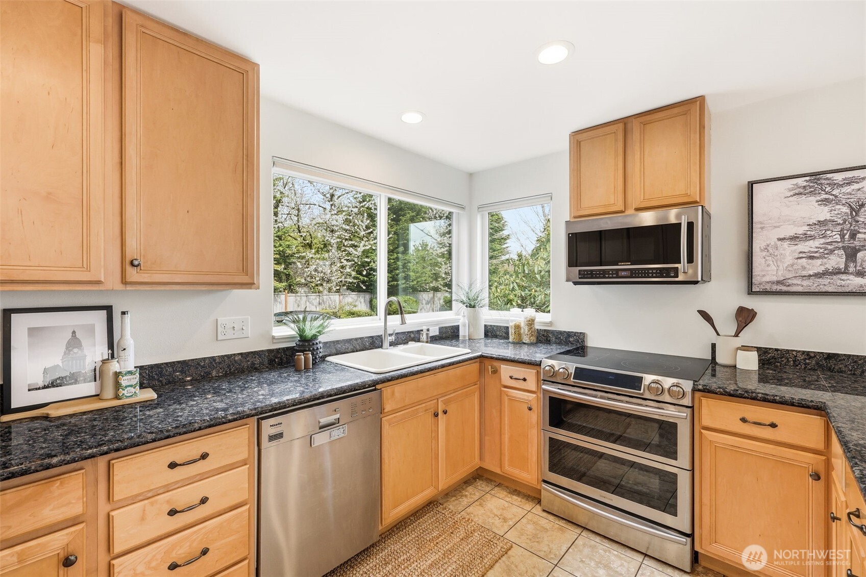 12311 87th Court NE, Kirkland, WA 98034