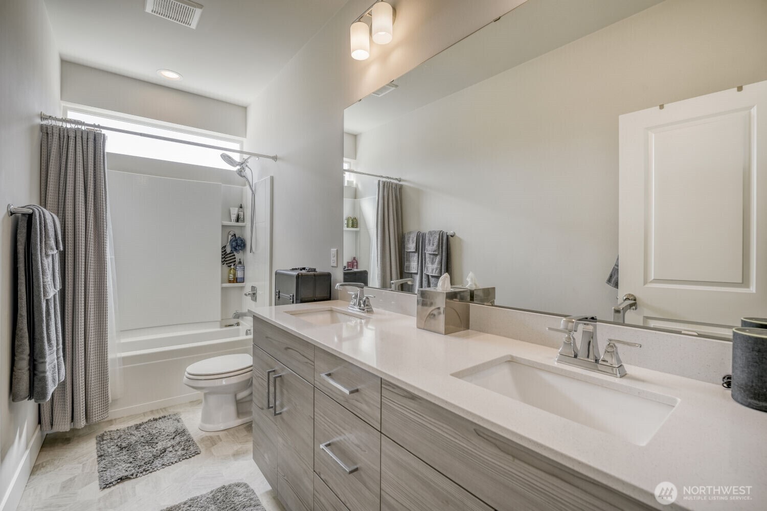1320 SE 16th Street , North Bend, WA 98045-5042