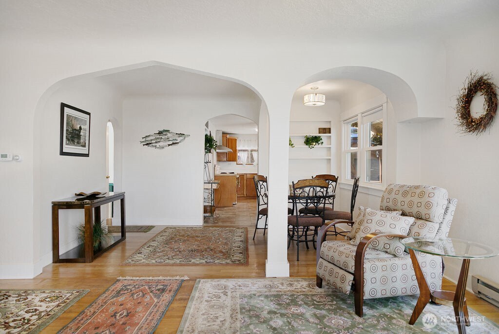 17198 Viking Way NW, Poulsbo, WA 98370-8330