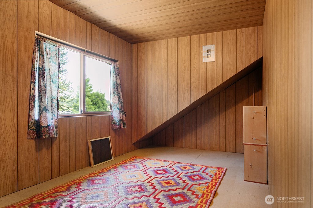 17198 Viking Way NW, Poulsbo, WA 98370-8330