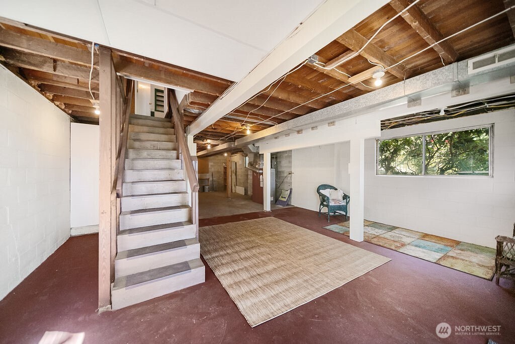 17198 Viking Way NW, Poulsbo, WA 98370-8330