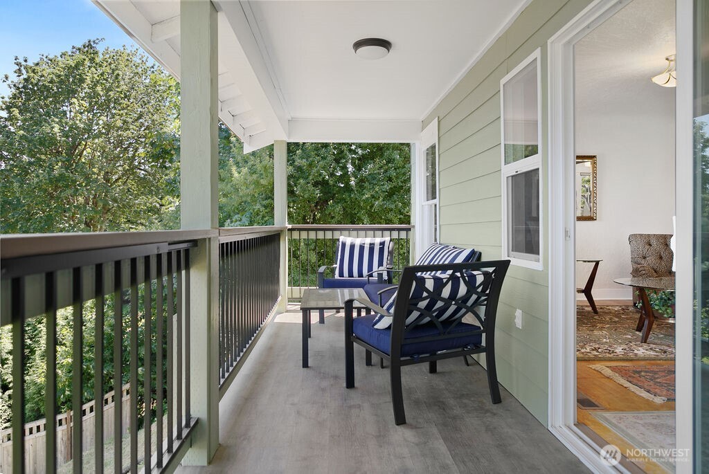 17198 Viking Way NW, Poulsbo, WA 98370-8330