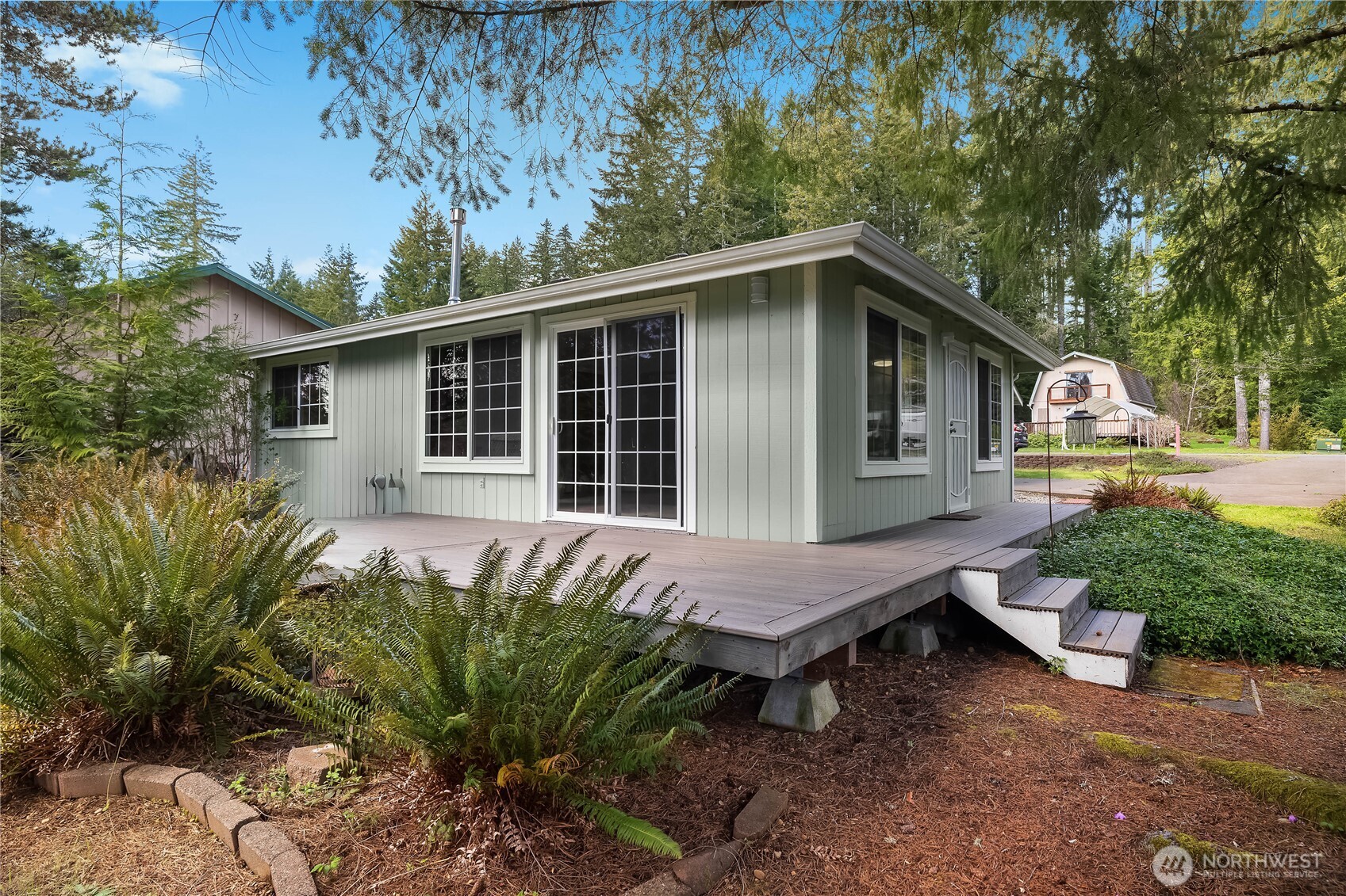 131 N Fairway Drive W, Hoodsport, WA 98548